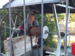 Water putten om gips aan te maken